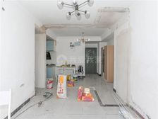 电梯景观楼层;地鐡6/21/12环绕;有超大露台可用;钥匙房