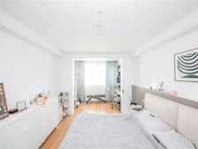 浦东中南海,福外加进北。