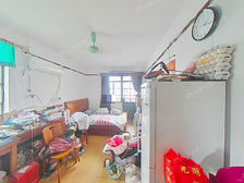 内环旁,中间楼层,边套全明两房,一梯三户,诚心出售,随时约