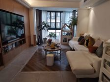 金湾华庭4室2厅1卫南朝向275.0万元/套出售