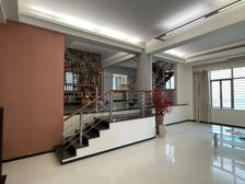 华尔花园小洋楼 1楼连2楼 329平方 元