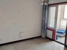 此房是小区小户型,低总价,景观楼层,装修花19万,位置好满五