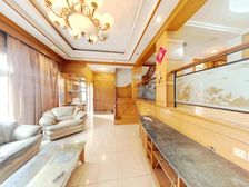 叠墅下叠 带花园和车库 房东诚售