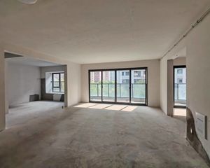 崇文花园 四叶草户型 楼层视野好 价格可谈