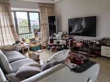 青秀山脚下 医科大附近 振业青秀山1号 装修保养好 送车位