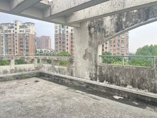 艺泰安邦叠加别墅 全新毛坯 赠送120平大露台和车库
