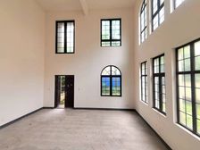 照母山 融创凡尔赛花园法式别墅 六房端户带大花园