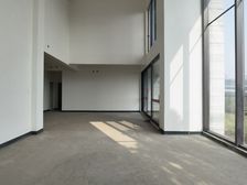 万科十七英里双拼,业主诚心出售,带三个车位