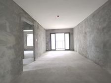 蟠龙次新小区 清水大两房 门口公交车 品质小区