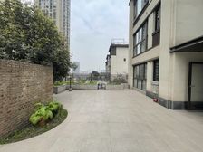 精装叠拼别墅,带地暖.带90平米露台花园,南北朝向,视野开阔