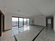 北湖商圈 华润万象华府 改善大五房 送车位 可公积金 无欠款