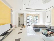 9号线民雷路,万科物业,边套带花园露台,固定车位
