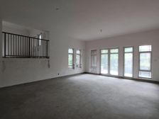 中间位置临水大独栋,双车库双车位,看房方便,五星!