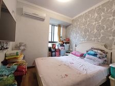 此小区是次新小区,环境优美,采光充足。诚心出售