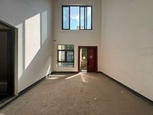 联排别墅 花园100平 带双车位 恒大照母山御景半岛