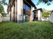 九曲河 金科大合院别墅 实得900平 5车库 大花园