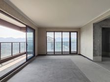 绿城L型大横厅阳台,三面采光看江 视野无敌,