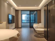 公园头排,商务中心旁万科品质小区178万