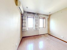 开发区一街带花园大别墅 出房 看房方便 价格可议