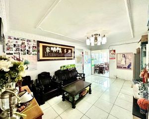 永华公寓业主诚心出售,送家具家电,有证在手