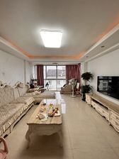 华丰星城5室3厅2卫南朝向125.0万元/套出售