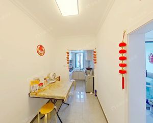 北三环 满五年 精装修 带电梯 附近有公园
