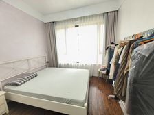 朝辉东方城二区 4房 .0 VR房,超豪华装修带地暖,满二