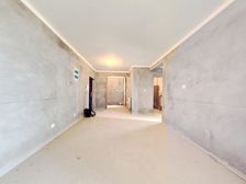 自贸区大两室,二外旁正商一期,毛坯房随意装,诚售