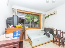 香山东北一楼房福利房,大天井满五0税可谈预约看房