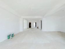 和平广场地铁站旁 深蓝中心 南北通透大平层 户型大气适合住