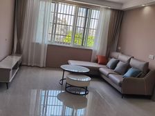 高峰家园一期5室2厅2卫南朝向158.0万元/套出售