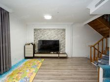 海昌枫桥园劳动公园旁别墅区 环境优雅市中心位置绿化好适合居住