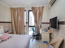 东岸精装小两房,精装自己住,金沙湖公园旁