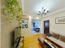 带3年前40W精装,可拎包住,电梯中层景观房,可俯瞰整个碧云