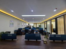 北市区5号线石闸地铁口丨自带热门商圈交通方便丨带全套办公家具