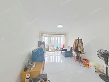 挑高复式,层高4.5米,使用面积300平米,只给出售