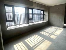 雅戈尔江上4室2厅2卫南朝向320.0万元/套出售