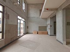 龙湖双拼别墅社区 嘉陵江边 景色优美