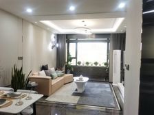 年终钜惠, 7楼8200,南北通透有地铁来电详询,可谈价格