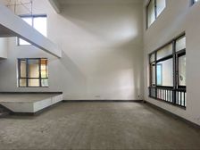 临崖大端户丶照母山森林公园里的别墅