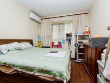 飞机户型此房满5唯1南北通,小区中间位置带带花园