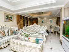 主城区,精装修4房 边套户型,业主保养的较好 随时看