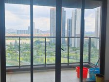 看公园看江景,南北对流,采光好,全新未住,急出售