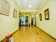 三层复式朝南大花园,业主急售,看房方便,得房率高