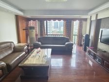 外滩花园3室2厅2卫南朝向460.0万元/套出售