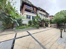 现代装修风格联排端户,花园600平米,带地暖中央空调,带电梯