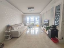 东方红名仕嘉园 3居室 精装 115平 看房方便 有钥匙