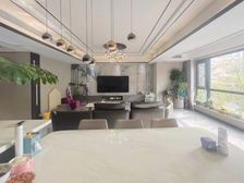 照母山香港置地壹号湖畔。中庭洋房横厅五房390万 房源保真!