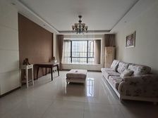 北滨路 招商江湾城四房236万