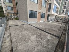 67.8万 带100平露台 翡翠潮庭电梯三房 有证